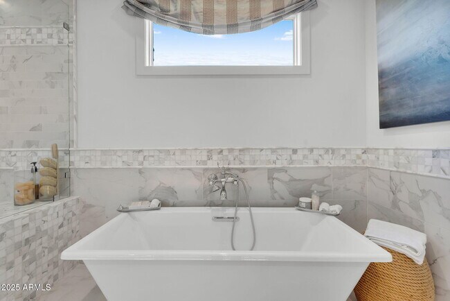 Building Photo - 3507 North 39th Pl