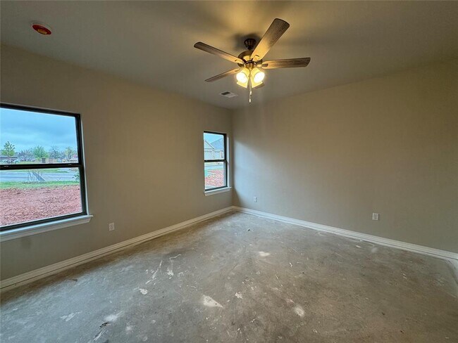 Building Photo - 6804 Labelle Dr