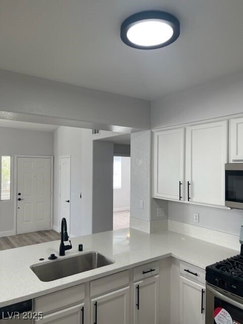 Building Photo - 9901 Trailwood Dr
