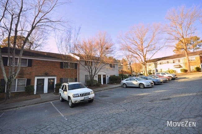 Building Photo - 2841 Tully Square