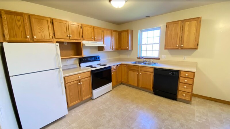 Building Photo - 525 Sir Benjamin Way