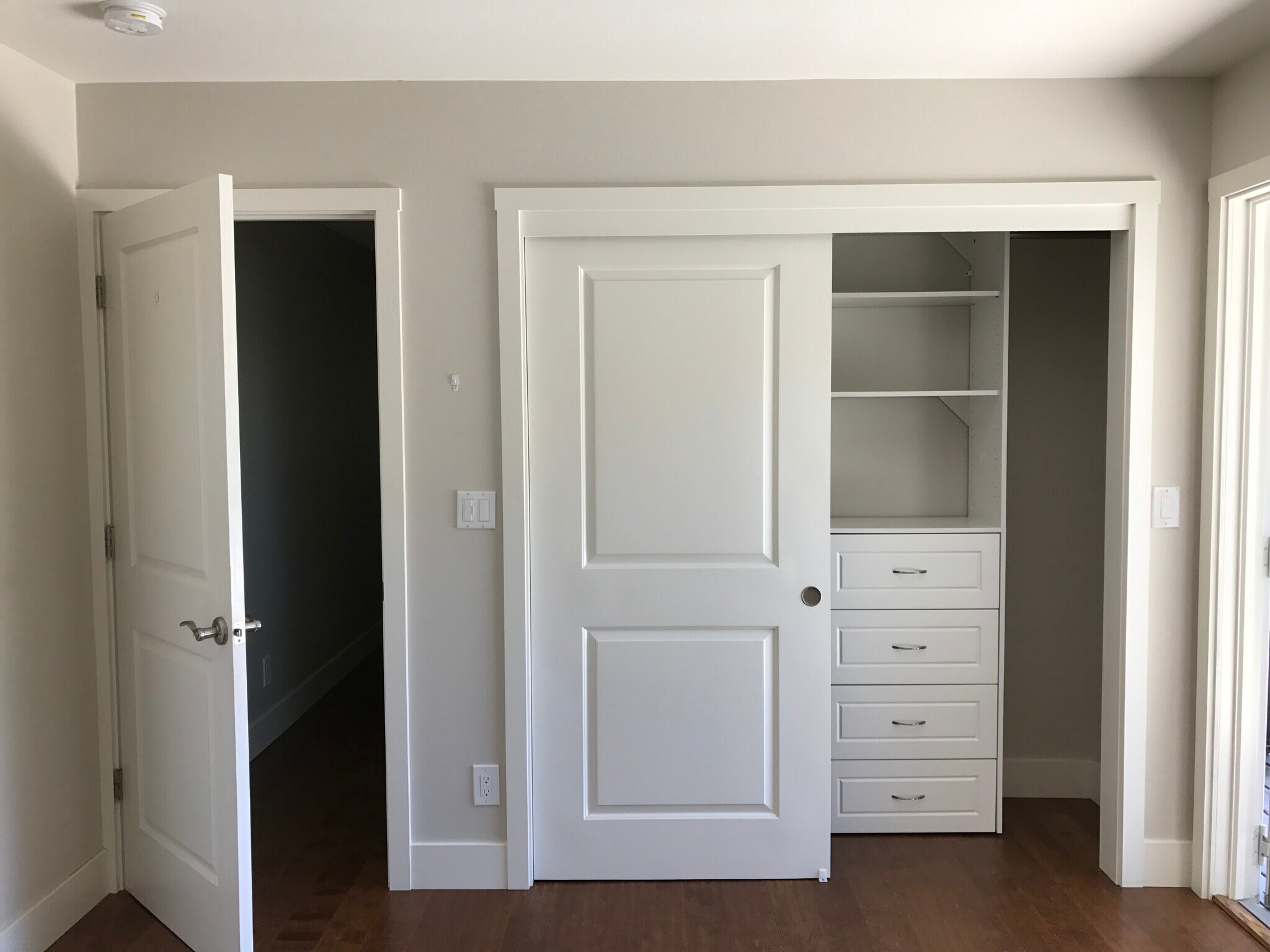 Building Photo - 915 Helen Dr