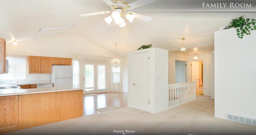 Vaulted Ceilings - 633 W 2325 N
