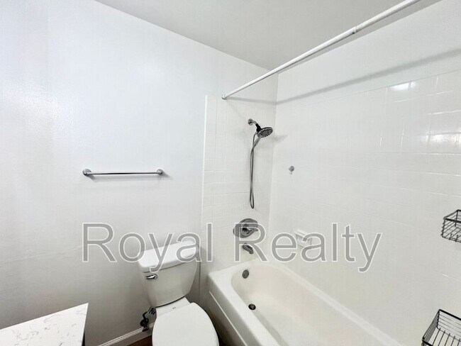 Building Photo - 47-696-696 Hui Kelu St