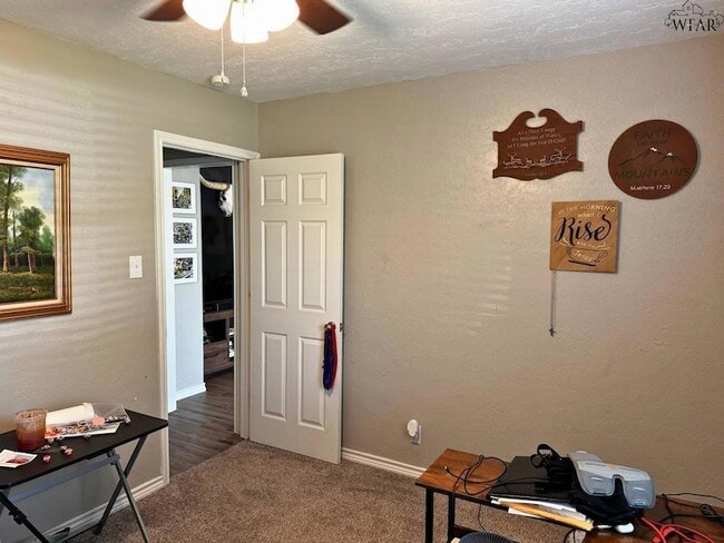 Building Photo - 5012 Lakefront Dr