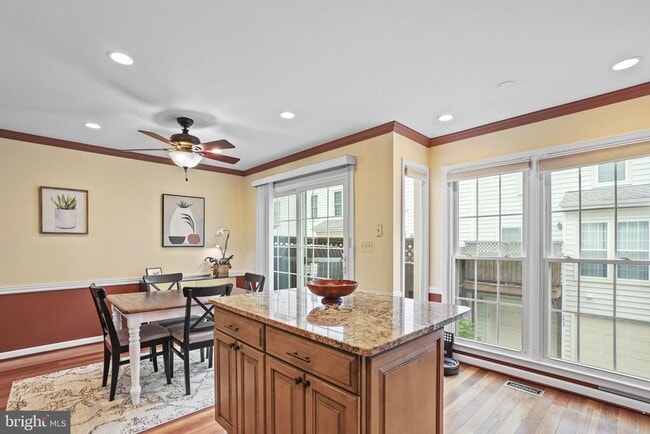 Building Photo - 2442 Garnett Dr