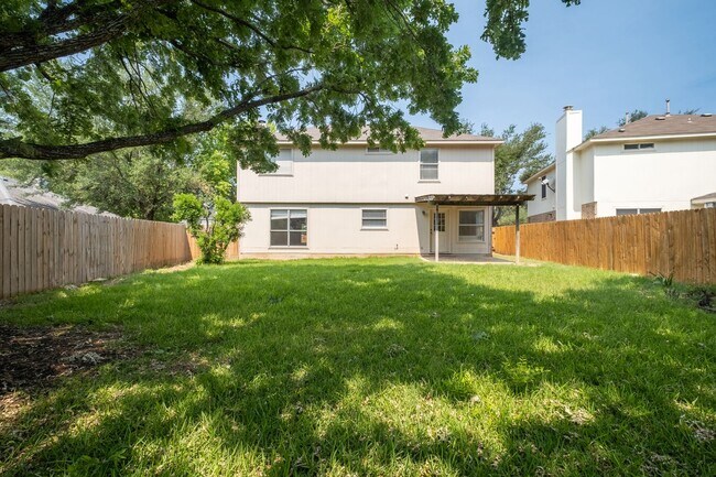 Building Photo - Stunning 4 Bedroom, 2.5 Bath Home in Block...
