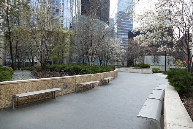 Building Photo - 405 N Wabash Ave