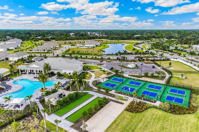 Building Photo - 15968 Crofton Spgs Wy