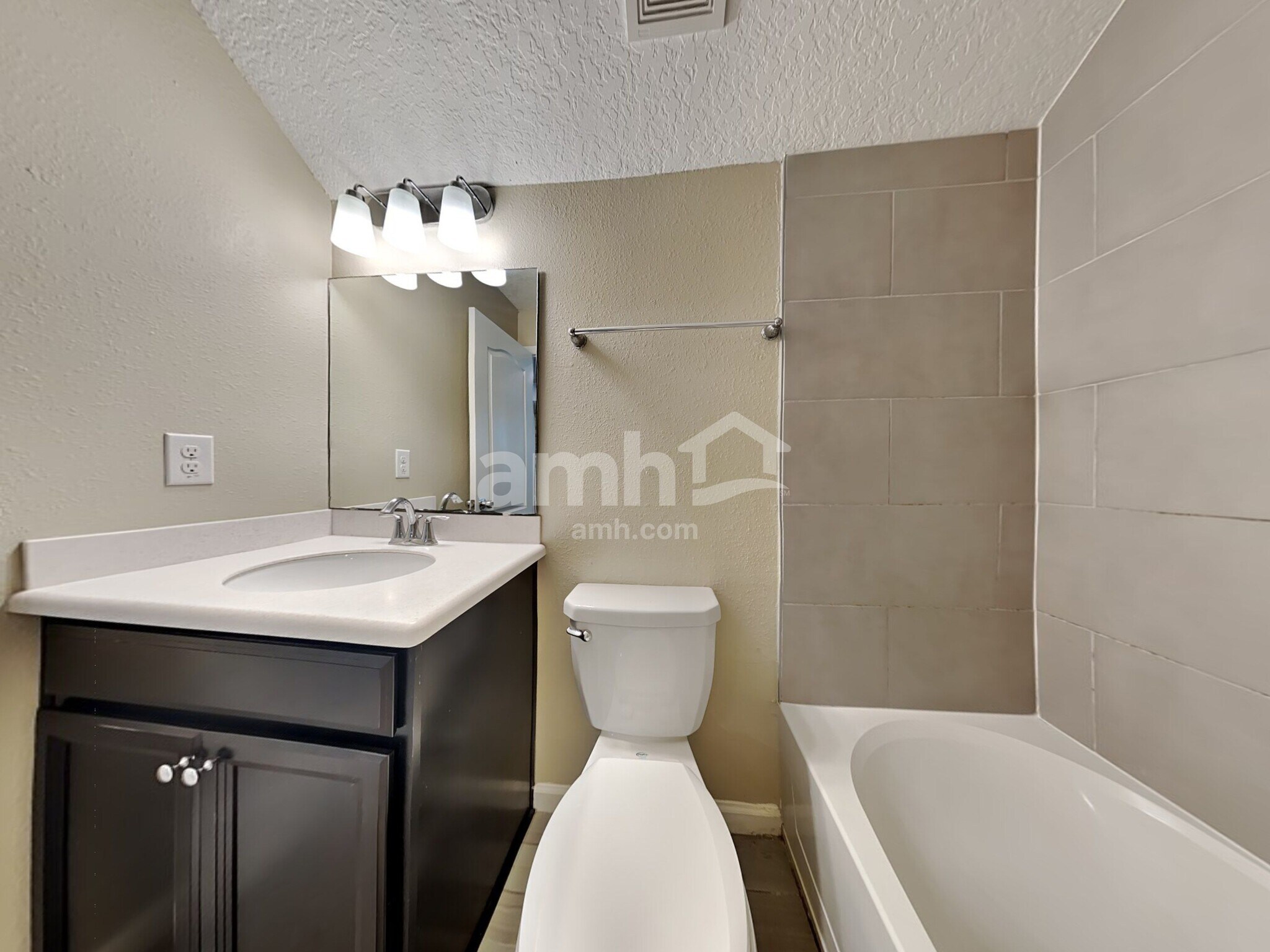 Building Photo - 225 Otero Point