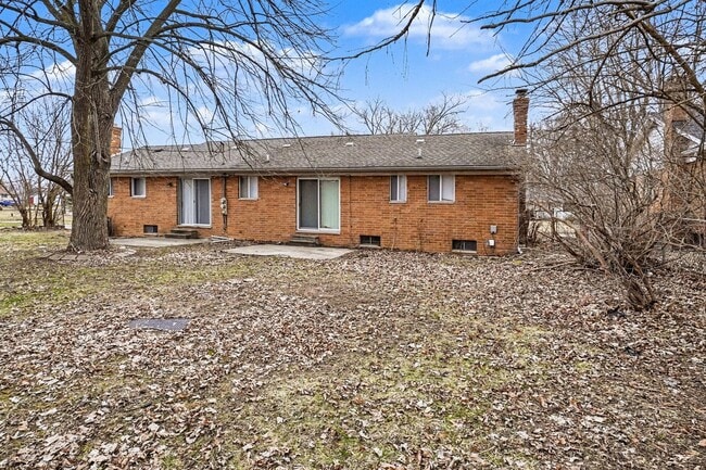 Building Photo - MOVE IN SPECIAL!!! - 1/2 OFF FIRST MONTH'S RENT