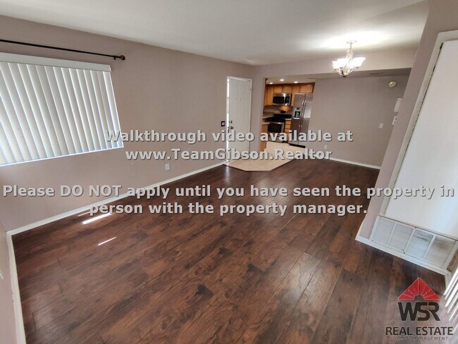 Building Photo - 1 Bedroom, Upstairs Condo