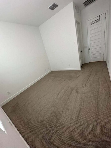 Primary Photo - 6219 S 25th Pl