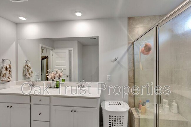 Building Photo - 430 Water Orchid Wy