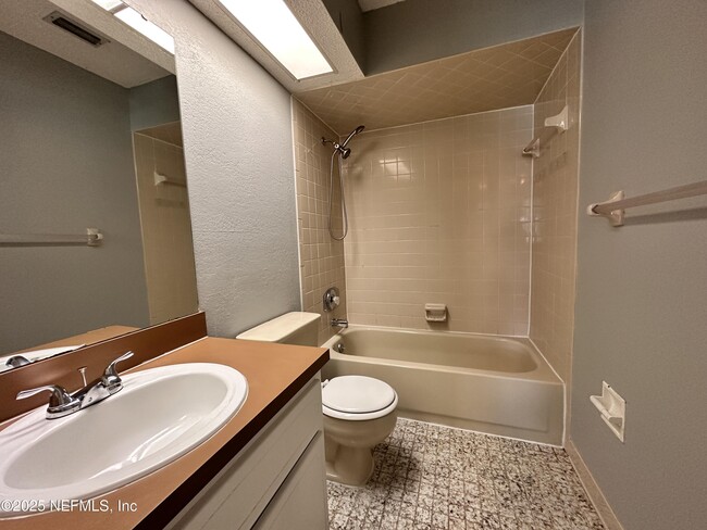 Building Photo - 4443 Windergate Dr