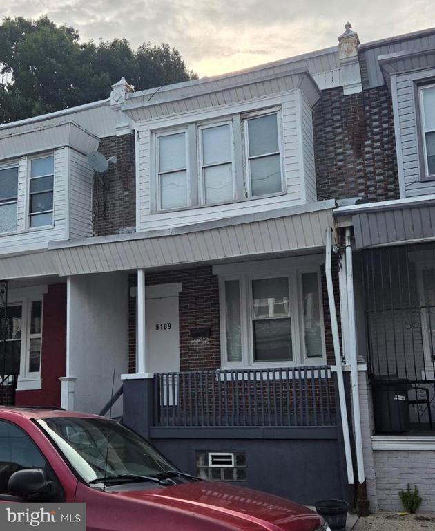 Building Photo - 5109 N Fairhill St