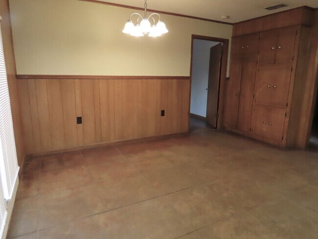 Building Photo - Whitehouse ISD! Spacious 3 Bedroom, 2 Bath...