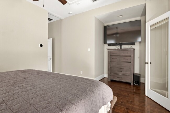 Building Photo - 419 T C Jester Blvd