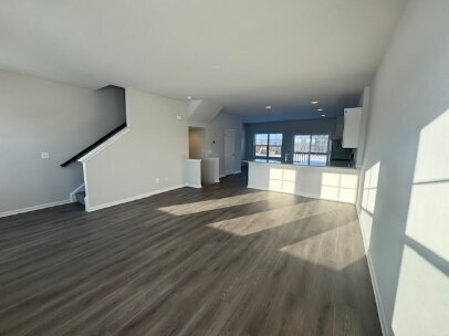 Building Photo - Coming Soon! Beautiful 4Bedroom 3 Bath Townhome with Full Snowden Bridge Amenities Included!
