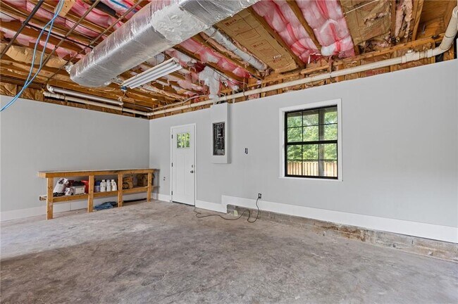 Building Photo - 4811 Nevilly Way