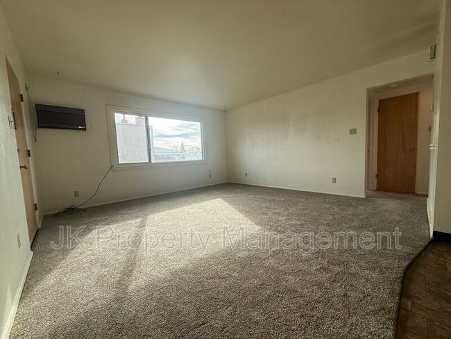 Building Photo - 1223 Smelter Ave NE