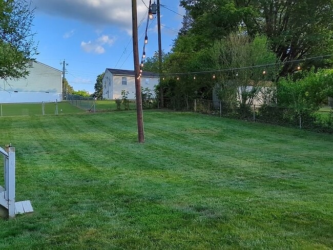 Building Photo - 4208 Lonas Dr