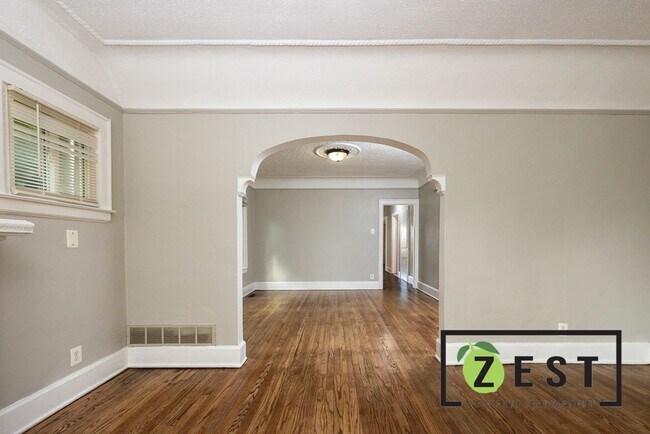 Building Photo - 3740 Tyler St