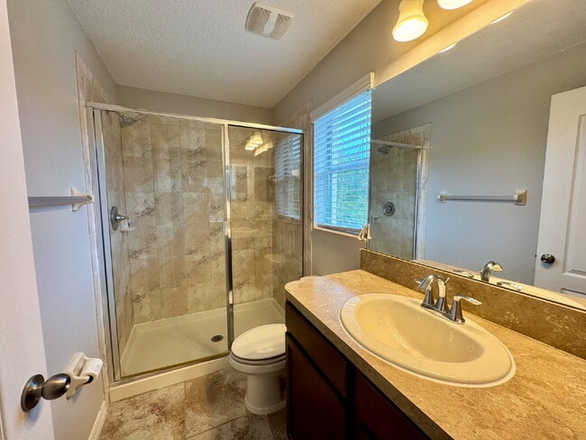 Building Photo - 20421 Needletree Dr