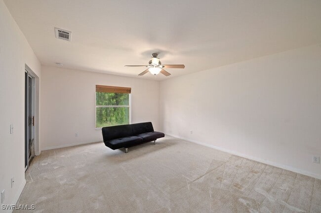 Building Photo - 917 Oak Ave
