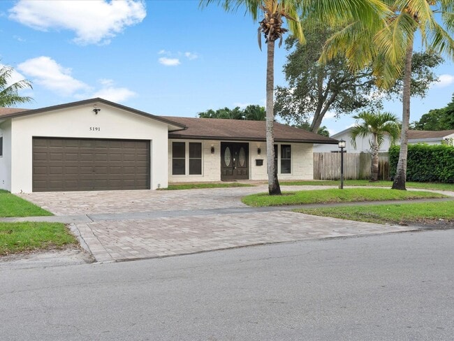 Building Photo - 5191 Sarazen Dr