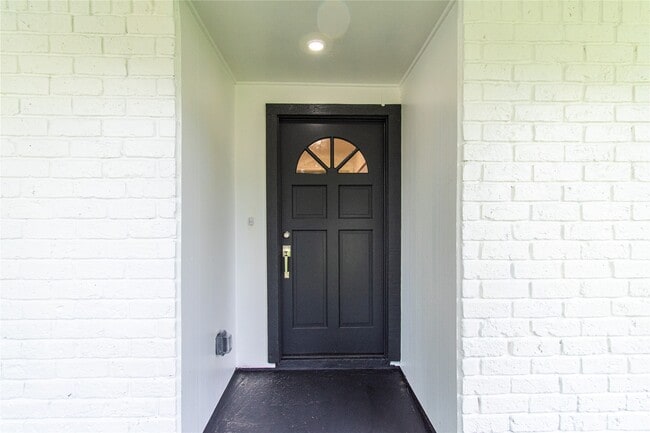 Building Photo - 11523 Bandlon Dr