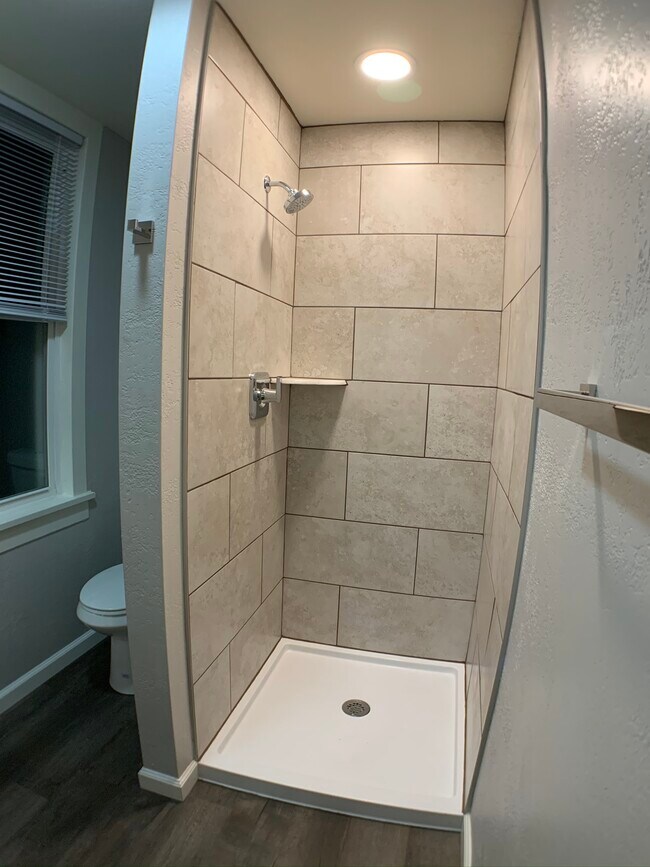 Building Photo - 502 Chartiers Ave