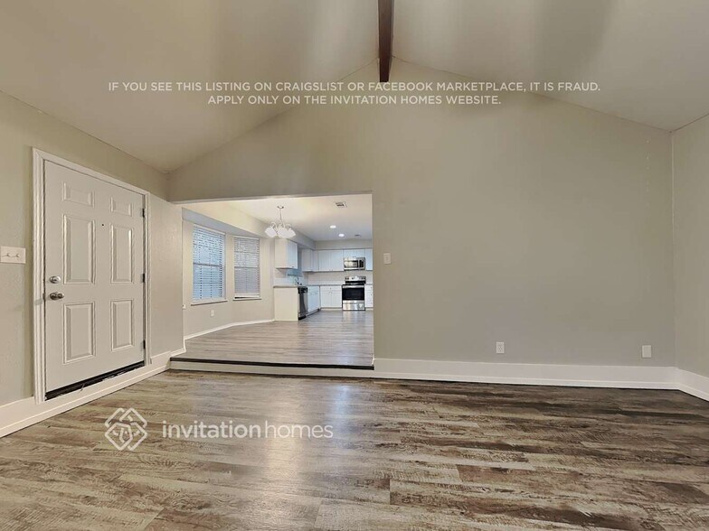 Building Photo - 717 Lynne Ln