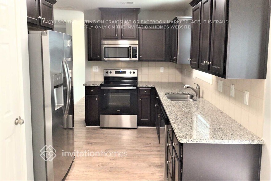 Building Photo - 5836 Bradshaw Ct