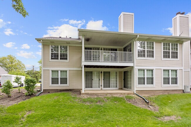 Building Photo - 5S560 Paxton Dr