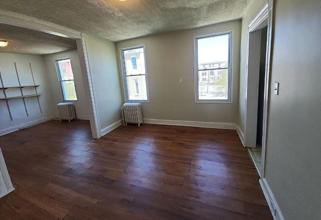 Building Photo - 103 E 22nd St