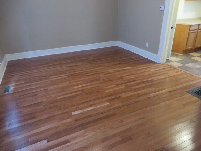 Building Photo - 1229 Swinney Ave