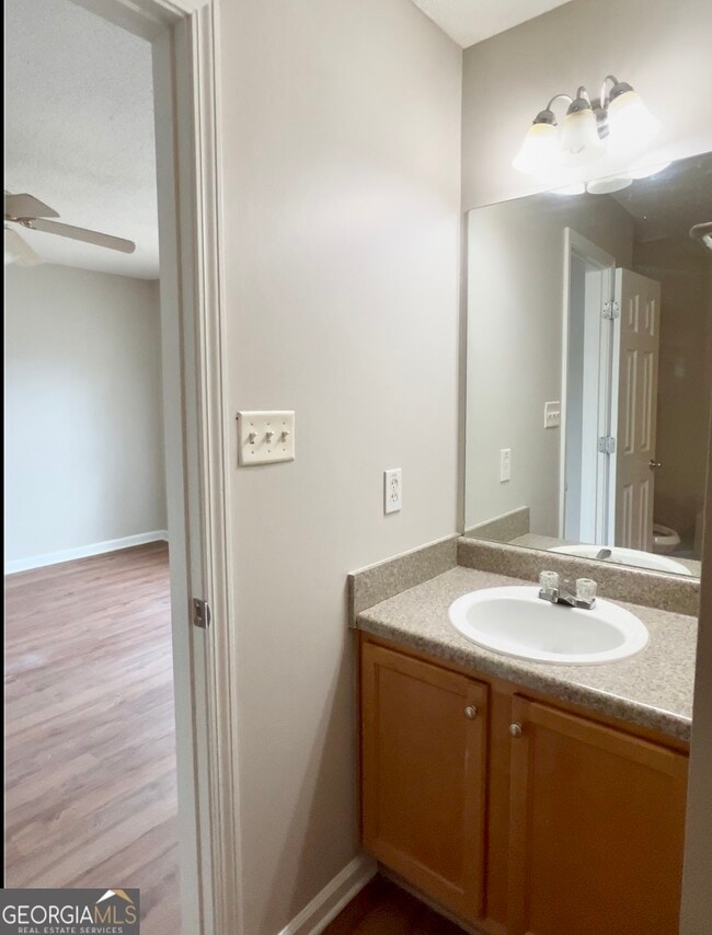 Building Photo - 8570 Oakley Cir