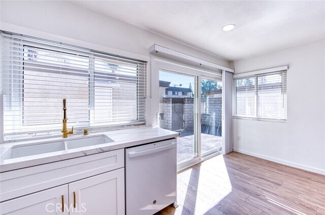 Building Photo - 961 S Mintwood Ln