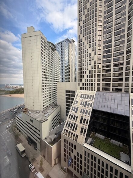 Building Photo - 680 N Lake Shore Dr