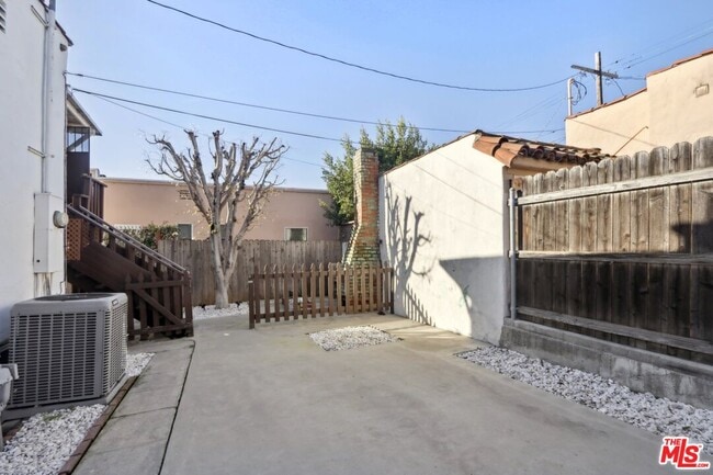 Building Photo - 1603 S Ogden Dr