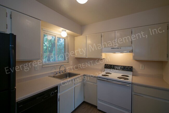 Building Photo - 211 N Shields St