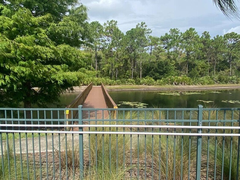 Building Photo - 2725 Old Redpine Way