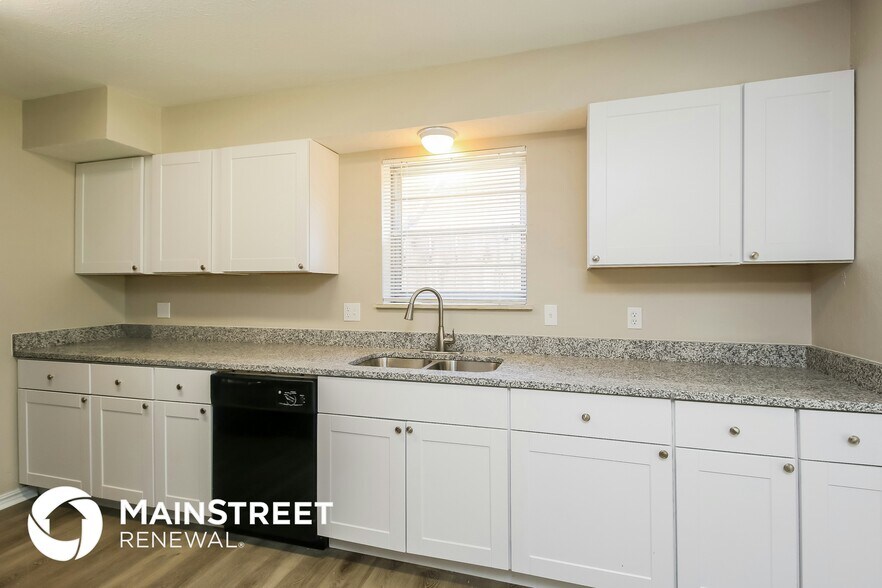 Building Photo - 4213 NW 31st Terrace