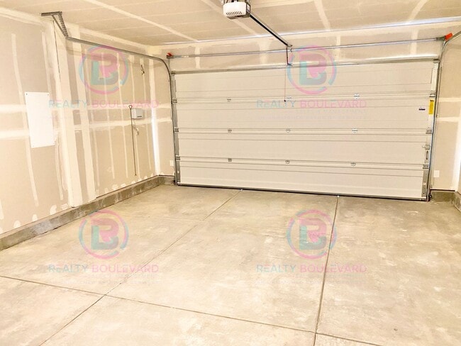 Building Photo - 1127 Winter Hawk Wy