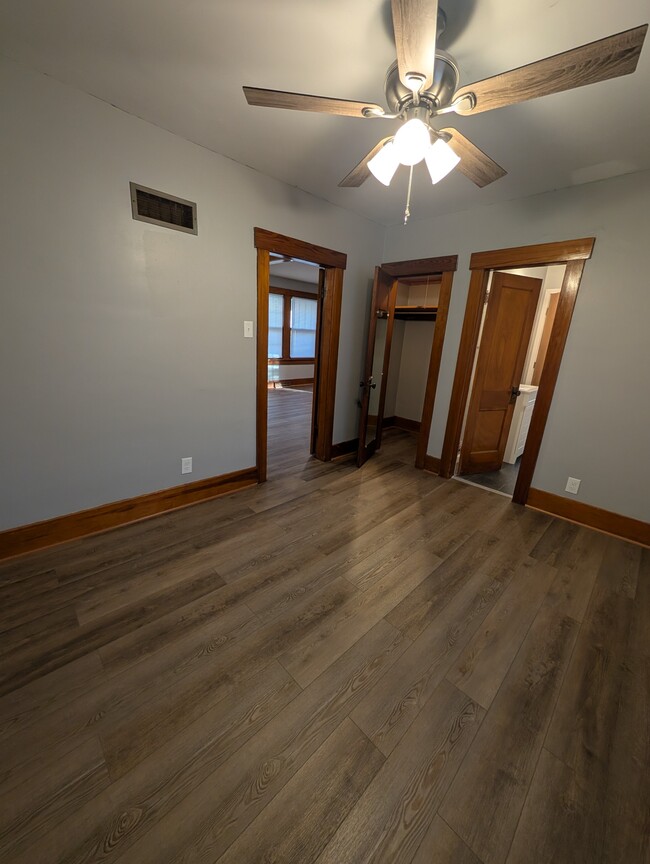 Building Photo - 2215 SW Hazelton Ct