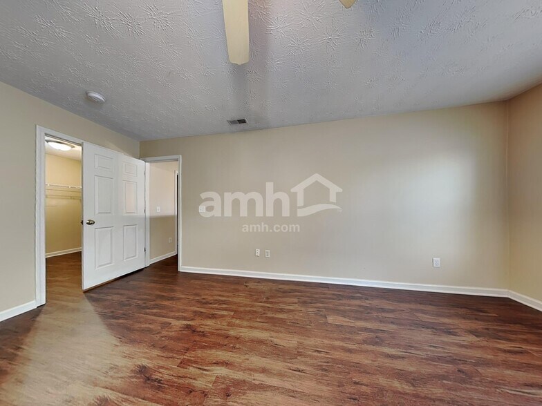 Building Photo - 1291 Shannon Ln