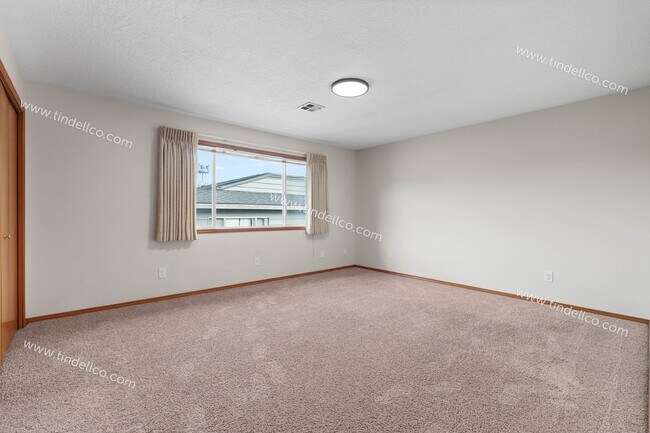 Building Photo - 6034 N Lombard St