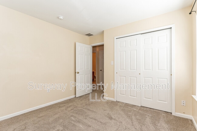Building Photo - 162 Chancellor Dr