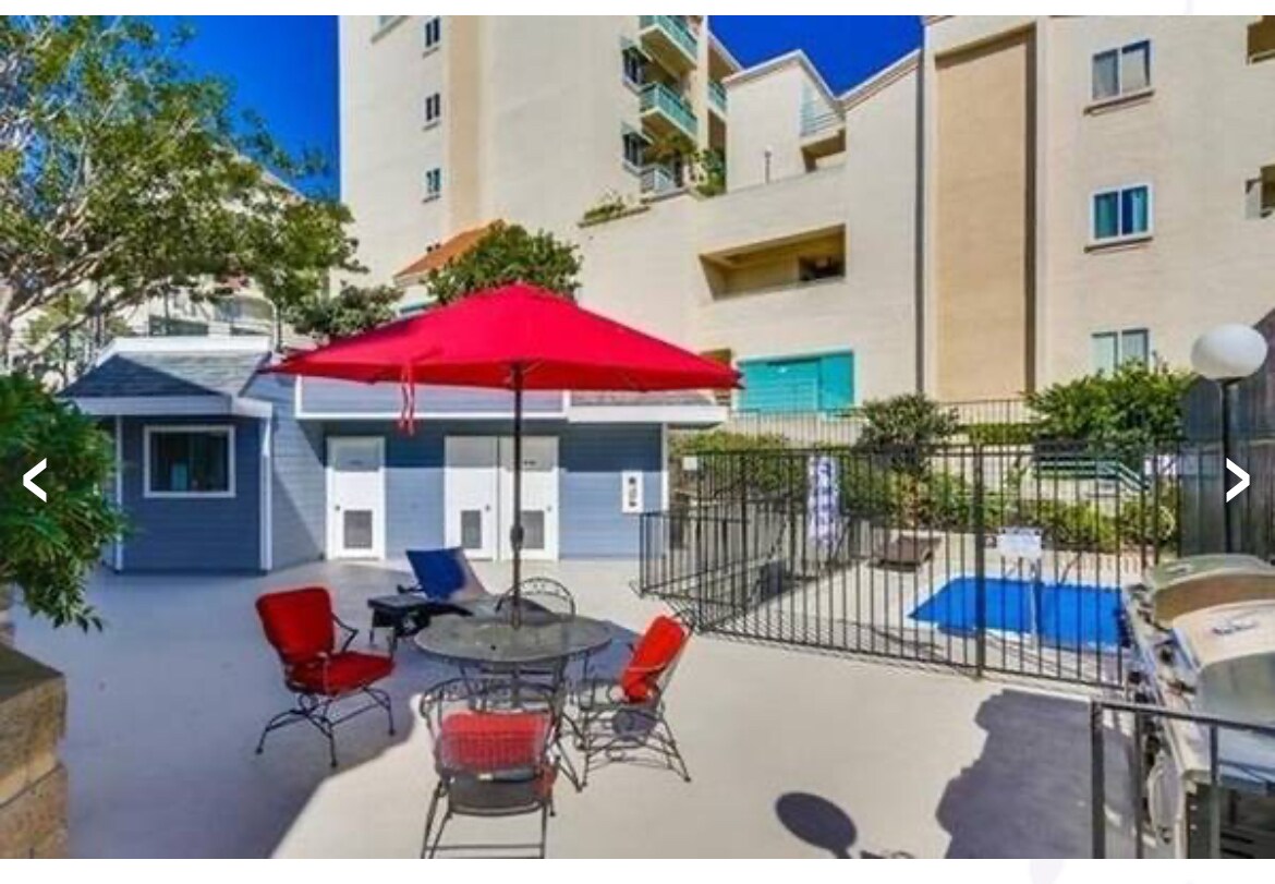 Courtyard - 3760 Florida St